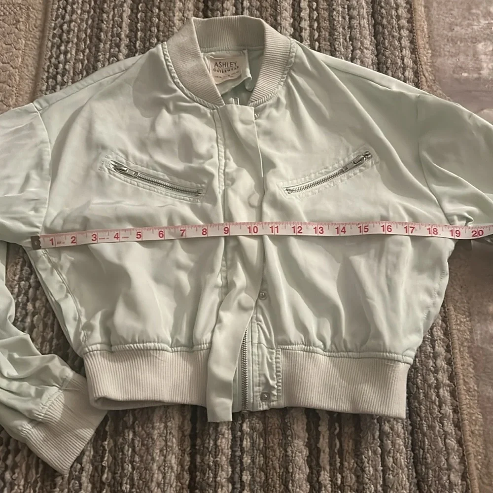 Jacket - Picture 4 of 5
